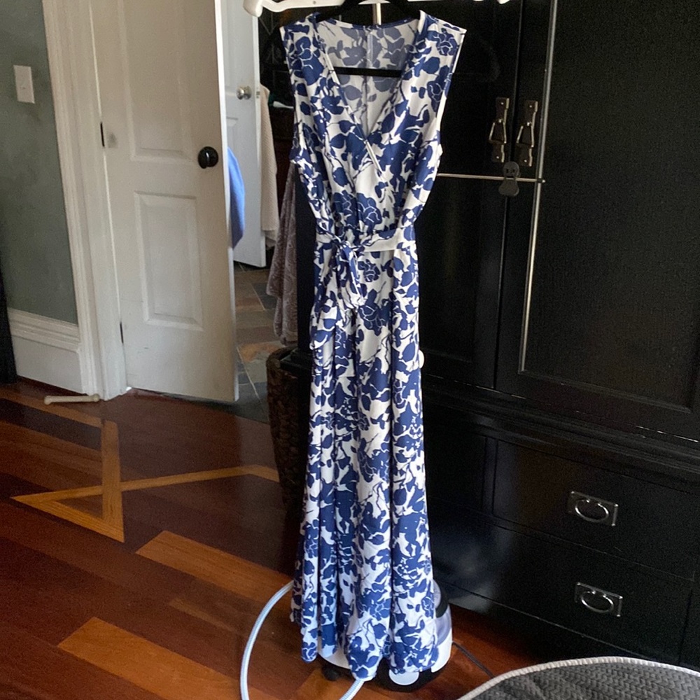 Blue & White Sleeveless Floral Print Dress